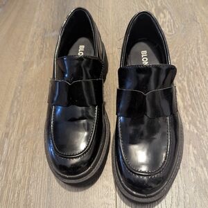 Blondo Loafers Size 8